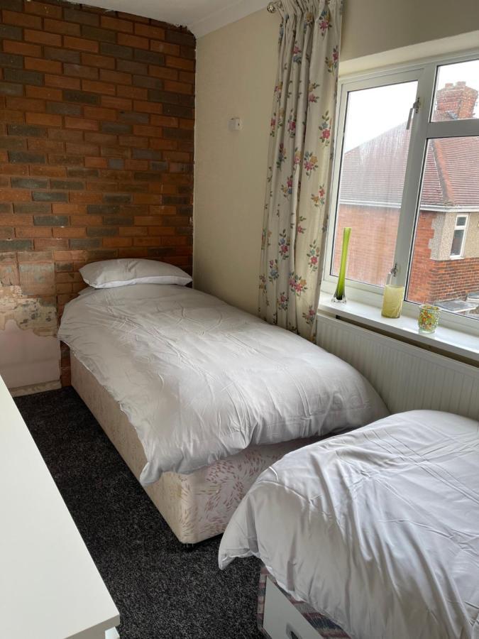 Spacious, Sleeps 17, 3 Bathrooms, Parking, Mansfield Zewnętrze zdjęcie