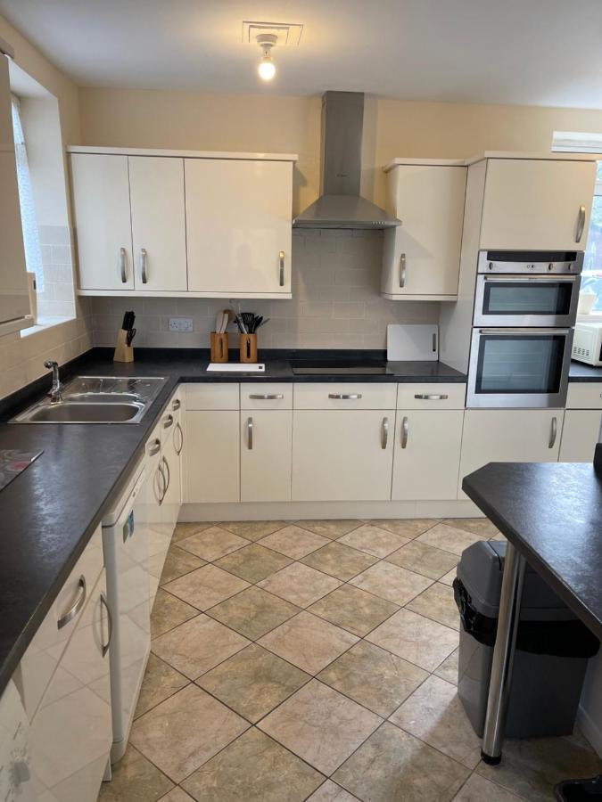 Spacious, Sleeps 17, 3 Bathrooms, Parking, Mansfield Zewnętrze zdjęcie