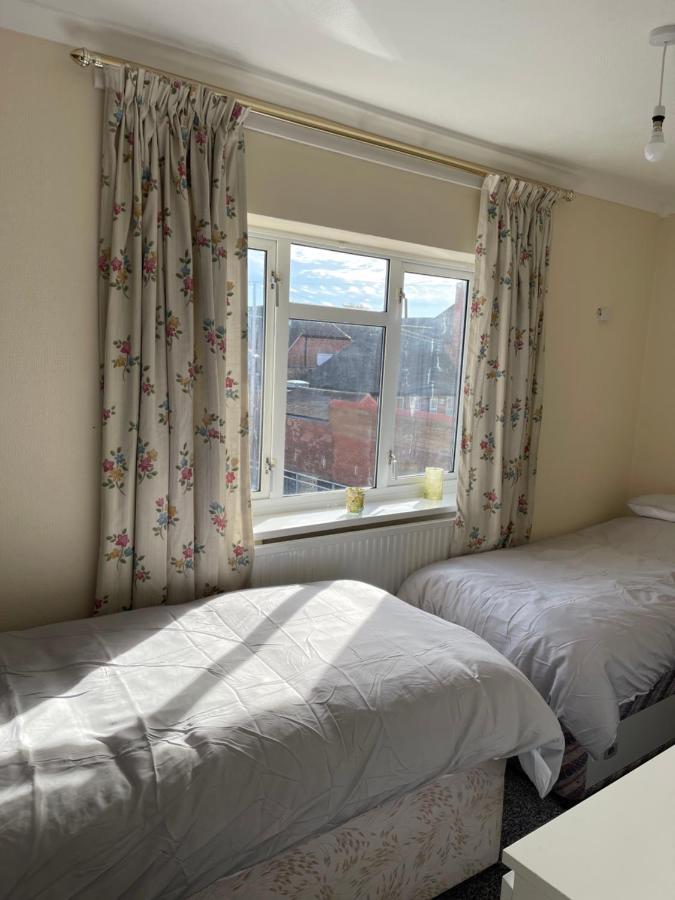 Spacious, Sleeps 17, 3 Bathrooms, Parking, Mansfield Zewnętrze zdjęcie